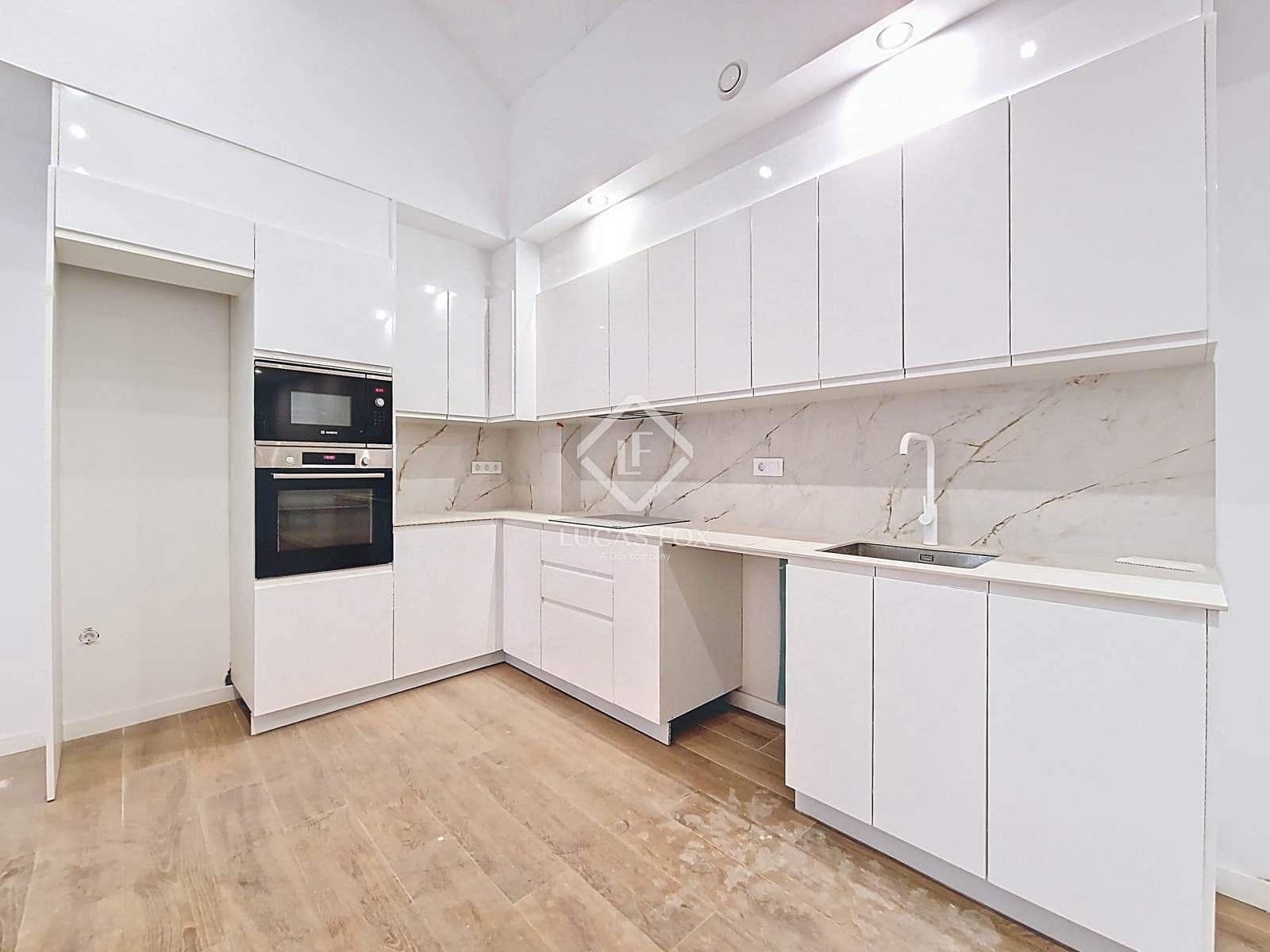 2 bedroom Apartment for sale in Vilanova i la Geltru - € 350,000 (Ref: 7837222)