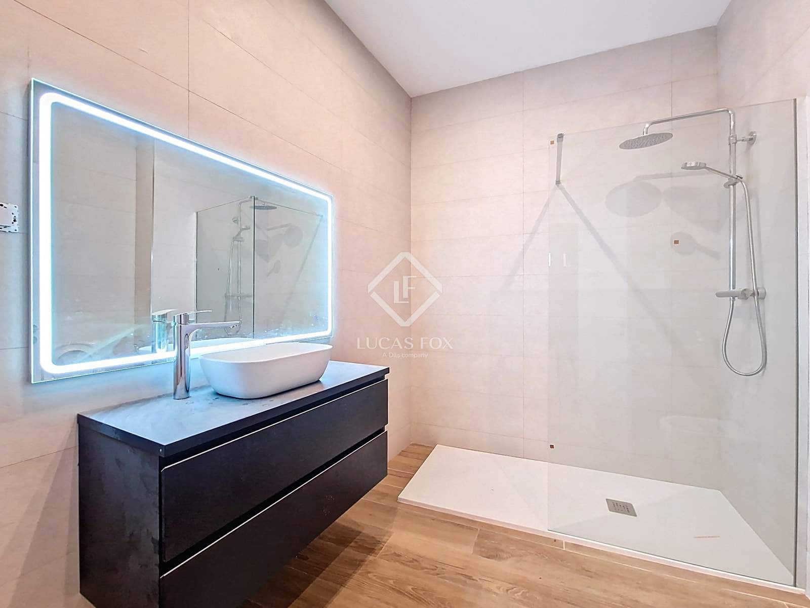 2 bedroom Apartment for sale in Vilanova i la Geltru - € 350,000 (Ref: 7837222)