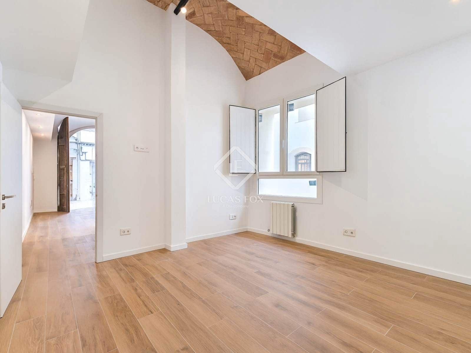 2 bedroom Apartment for sale in Vilanova i la Geltru - € 350,000 (Ref: 7837222)