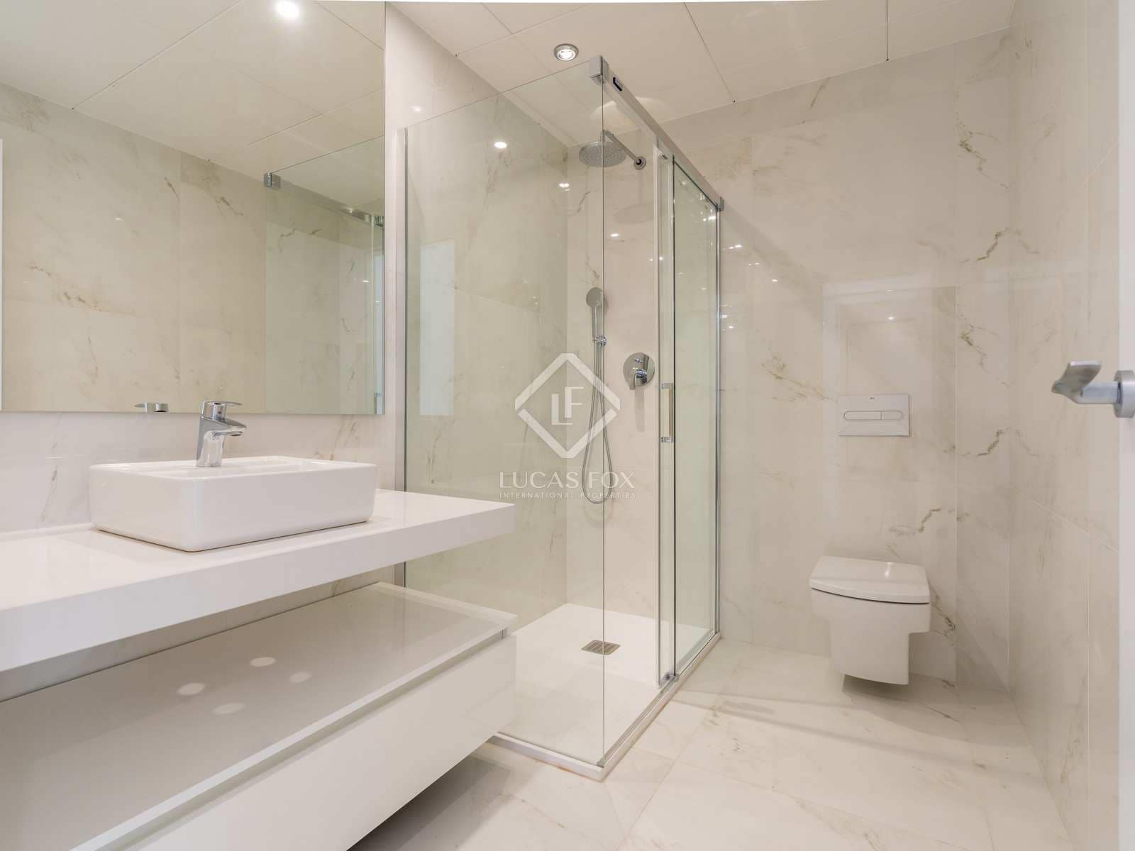 2 soveværelse Lejlighed til salg i Benidorm med swimmingpool garage - € 690.000 (Ref: 7846431)