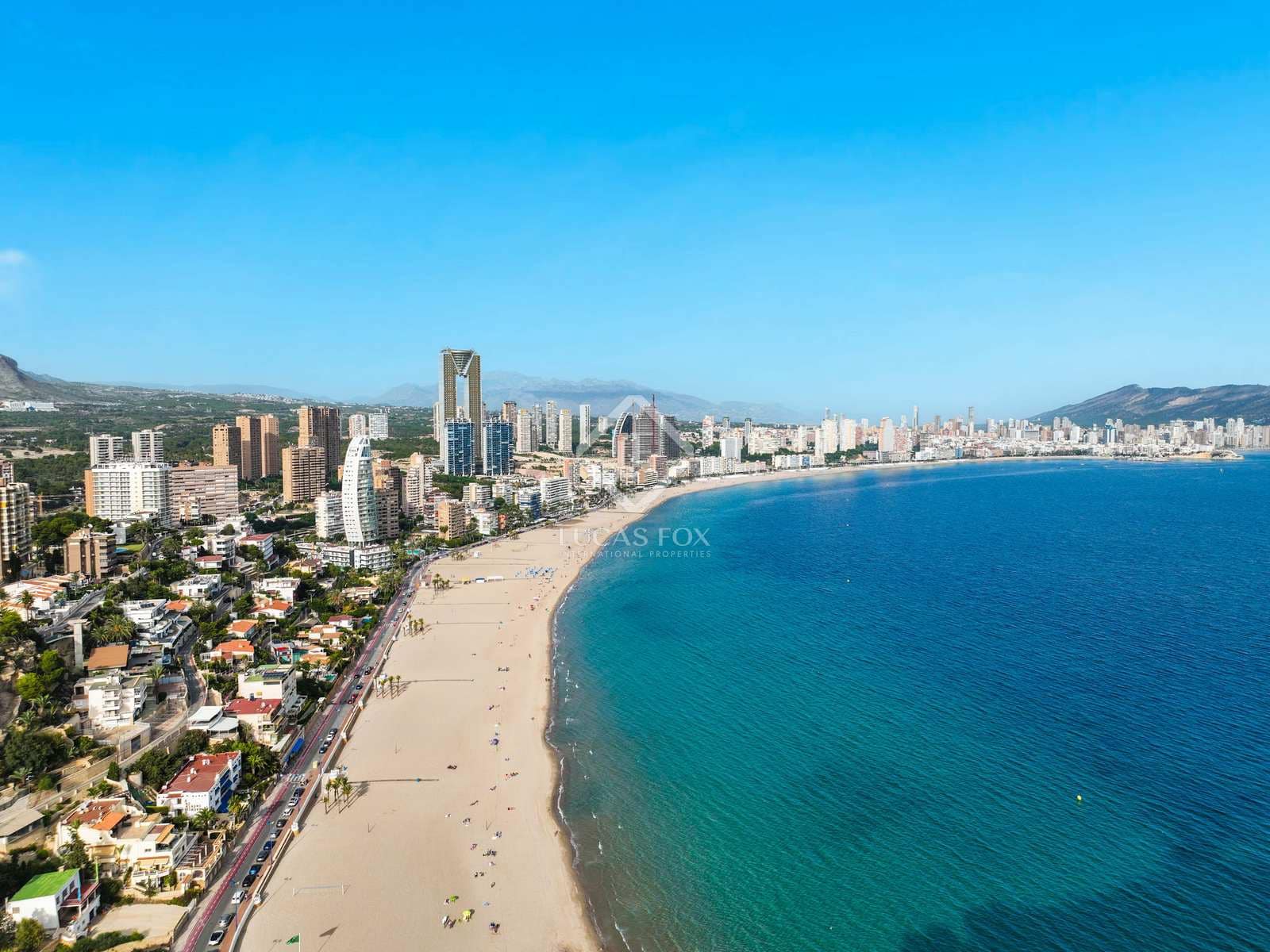 2 soveværelse Lejlighed til salg i Benidorm med swimmingpool garage - € 690.000 (Ref: 7846431)