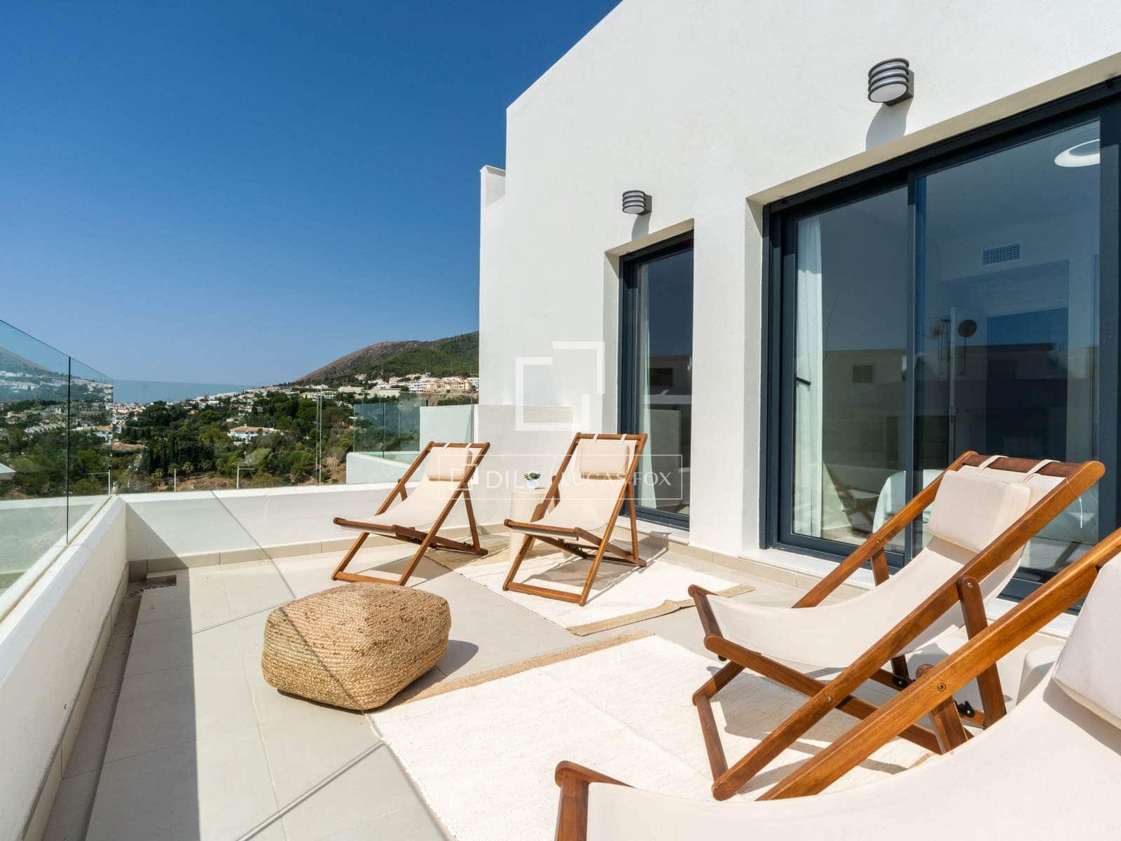 2 bedroom Apartment for sale in Benalmadena with pool garage - € 450,000 (Ref: 7852968)