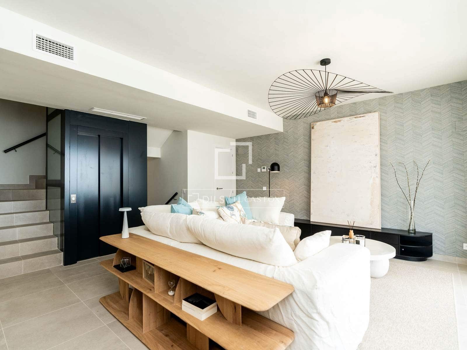 2 bedroom Apartment for sale in Benalmadena with pool garage - € 450,000 (Ref: 7852968)