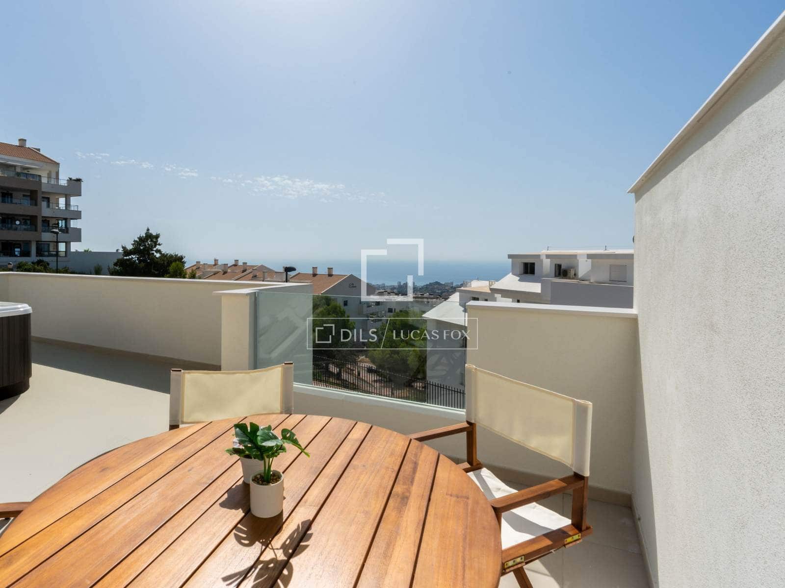 2 bedroom Apartment for sale in Benalmadena with pool garage - € 450,000 (Ref: 7852968)