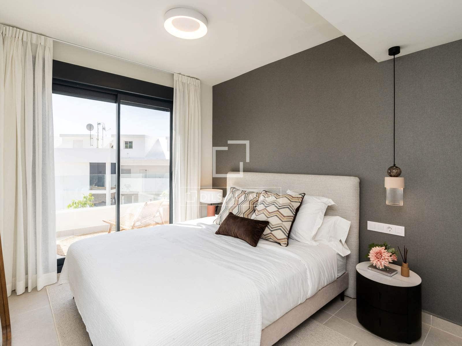 2 bedroom Apartment for sale in Benalmadena with pool garage - € 450,000 (Ref: 7852968)