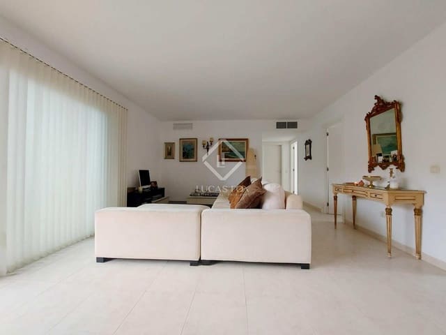 3 soveværelse Lejlighed til salg i Ciutadella de Menorca med swimmingpool garage - € 535.000 (Ref: 7862984)