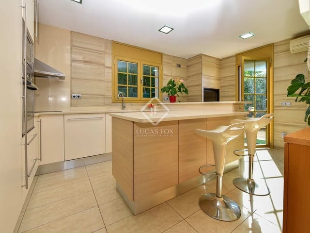 Chalet de 4 habitaciones en S'Agaro, Castell-Platja d'Aro en venta con garaje - 725.000 € (Ref: 7865020)