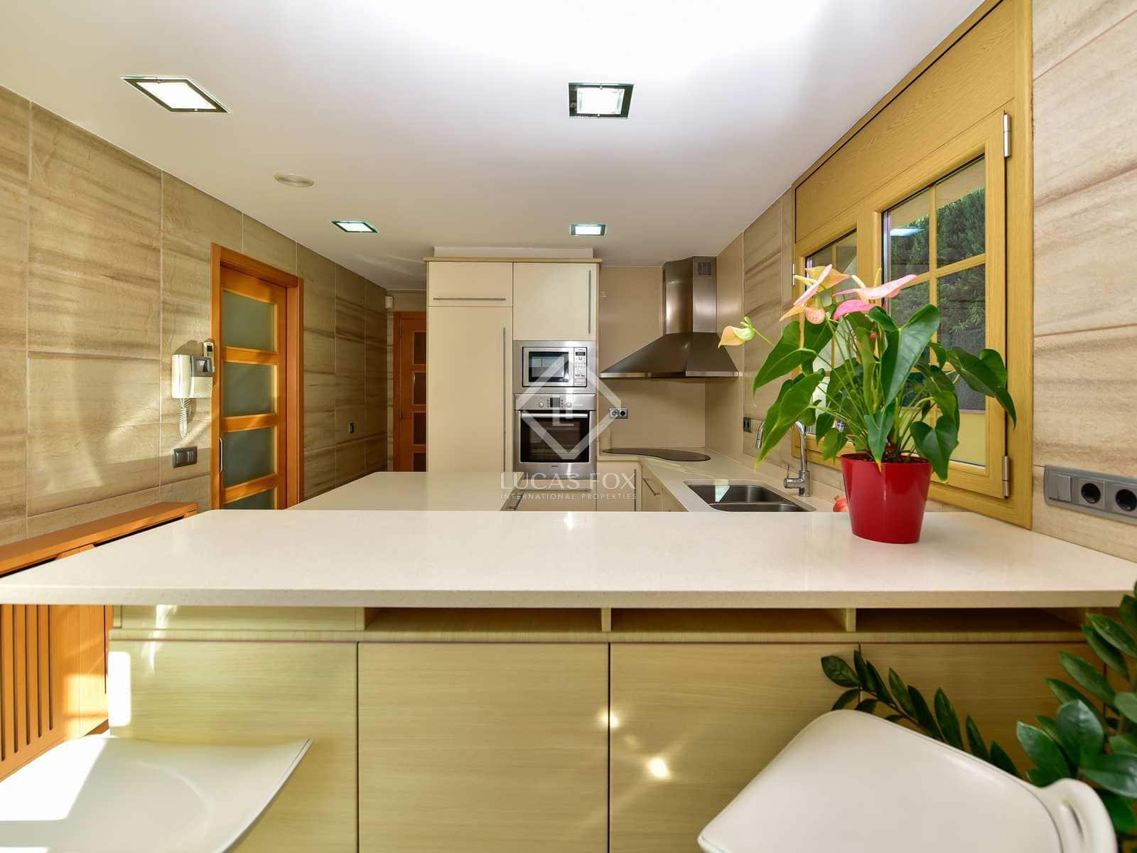 4 soveværelse Villa til salg i S'Agaro med garage - € 725.000 (Ref: 7865020)