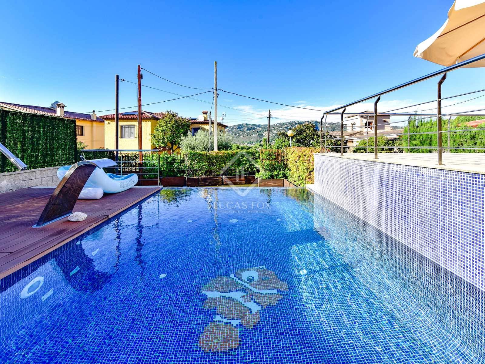 4 soveværelse Villa til salg i S'Agaro med garage - € 725.000 (Ref: 7865020)