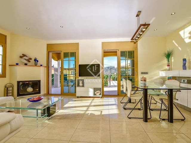 4 sovrum Villa till salu i S'Agaro, Castell-Platja d'Aro med garage - 725 000 € (Ref: 7865020)