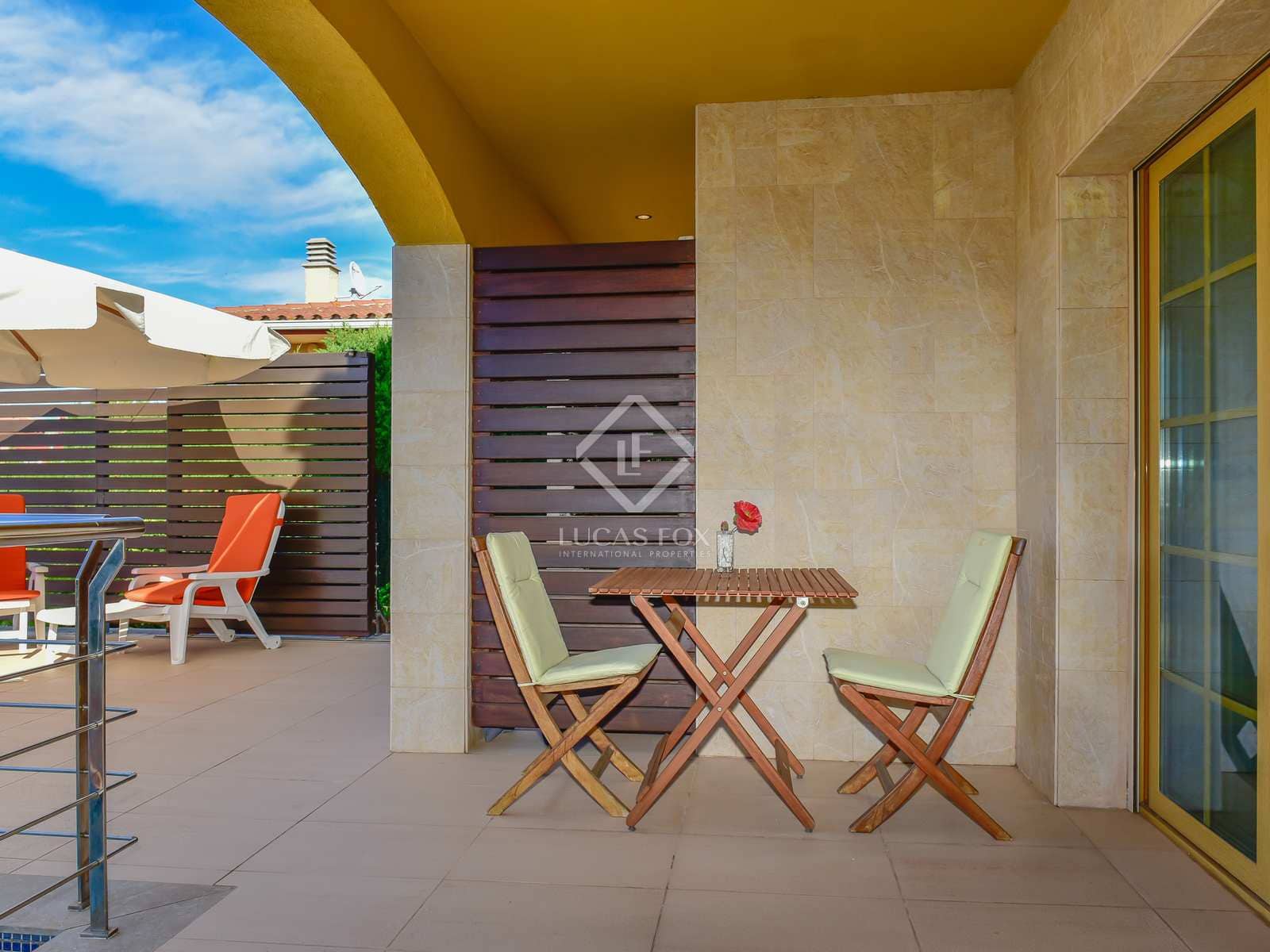 4 soveværelse Villa til salg i S'Agaro med garage - € 725.000 (Ref: 7865020)