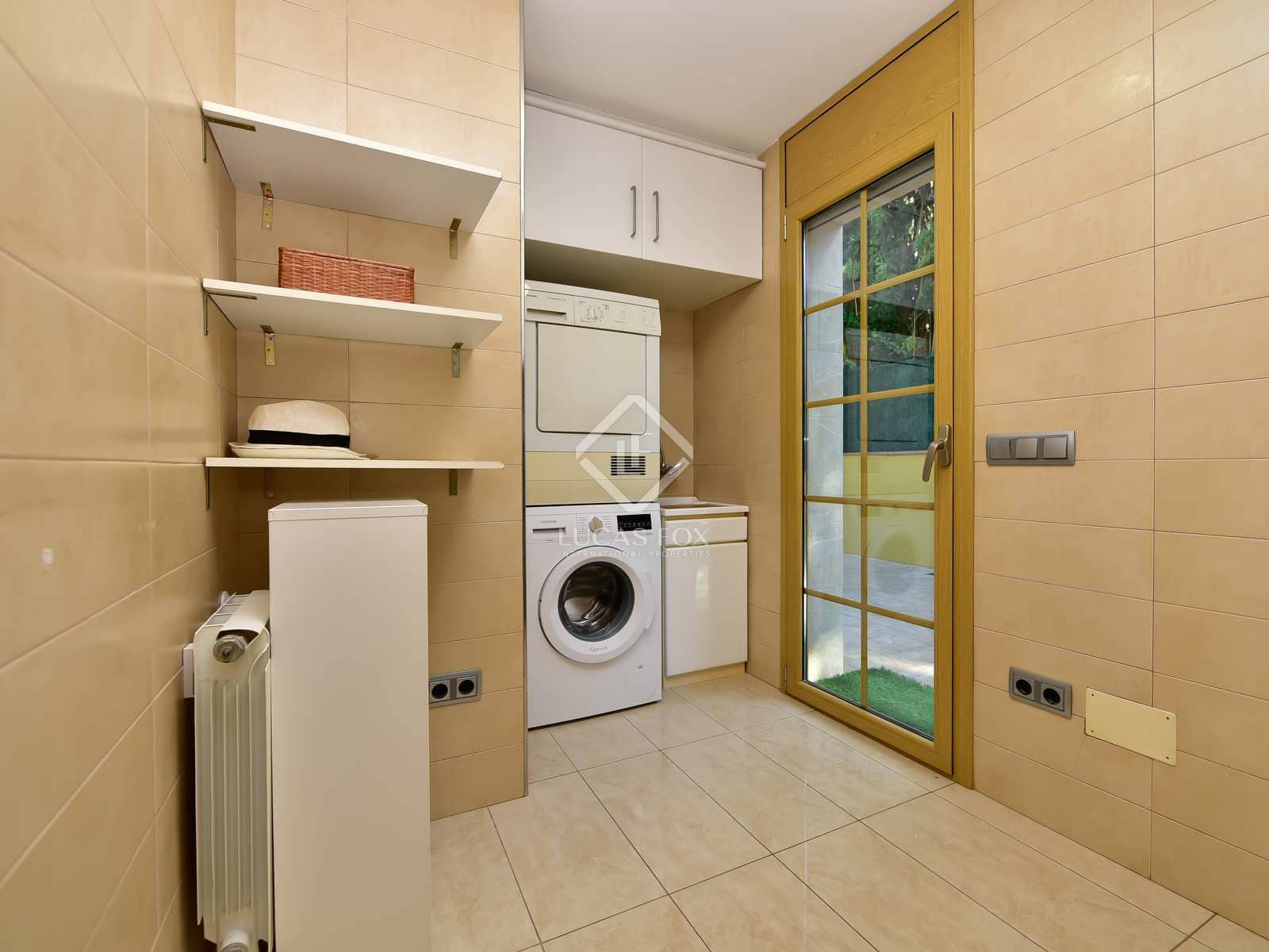 4 soveværelse Villa til salg i S'Agaro med garage - € 725.000 (Ref: 7865020)