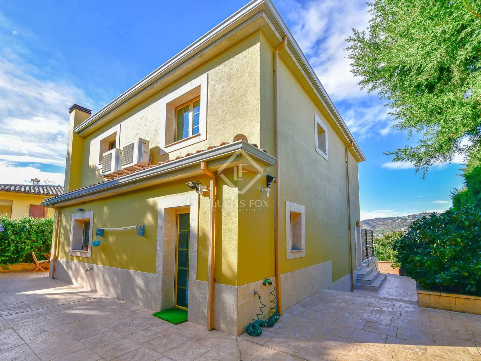 4 soveværelse Villa til salg i S'Agaro med garage - € 725.000 (Ref: 7865020)