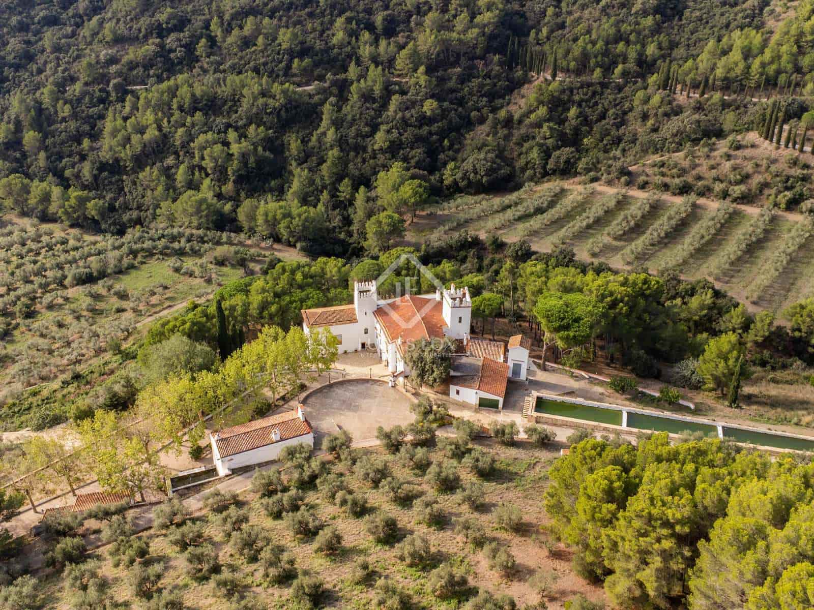 8 bedroom Finca/Country House for sale in La Selva del Camp with garage - € 2,550,000 (Ref: 7869156)