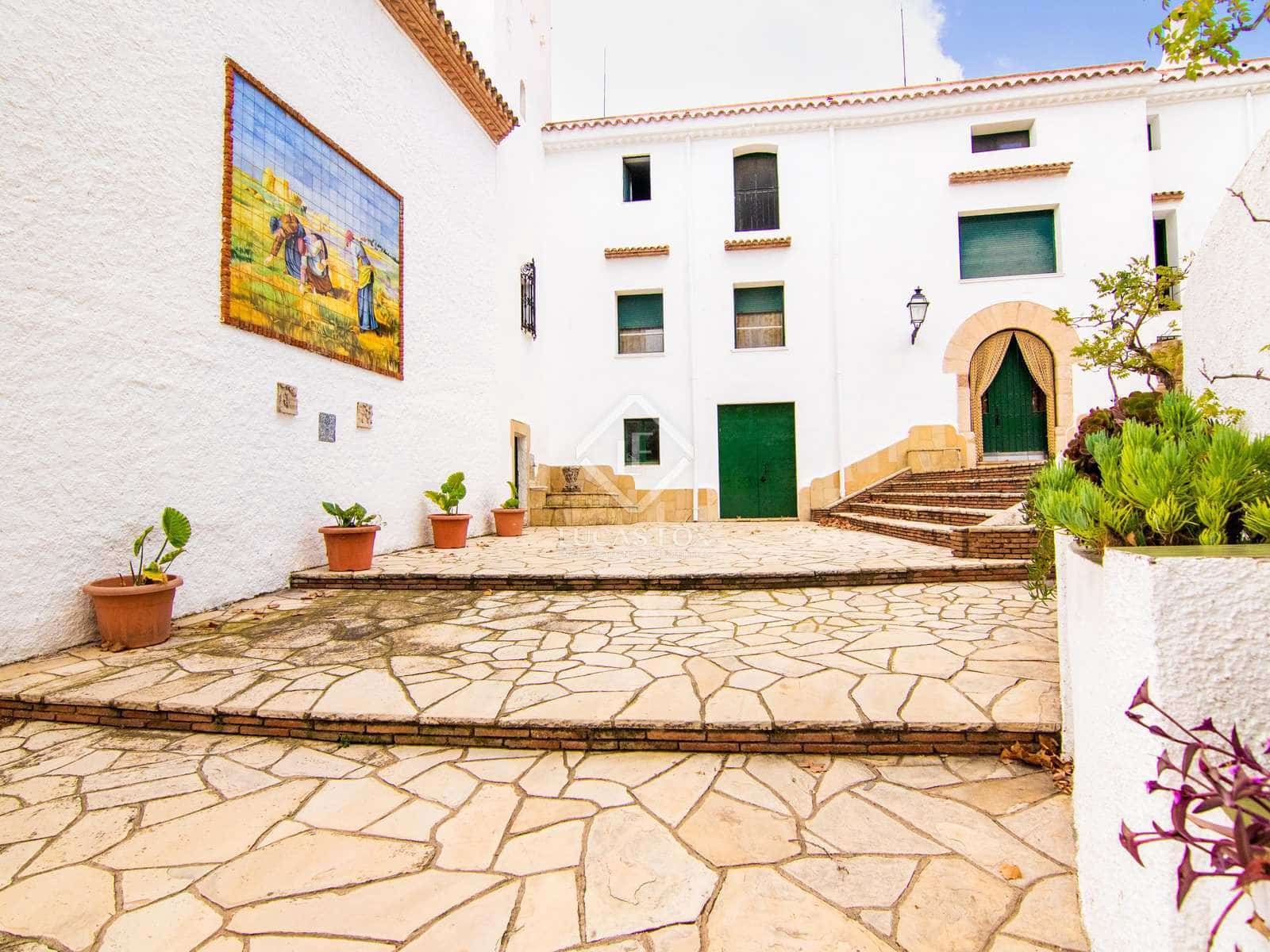 8 bedroom Finca/Country House for sale in La Selva del Camp with garage - € 2,550,000 (Ref: 7869156)