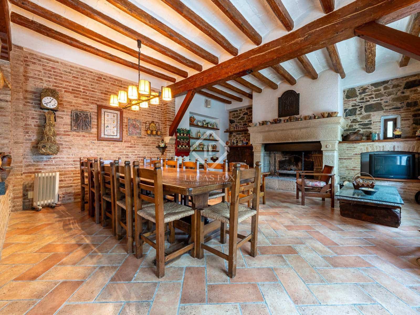 8 bedroom Finca/Country House for sale in La Selva del Camp with garage - € 2,550,000 (Ref: 7869156)