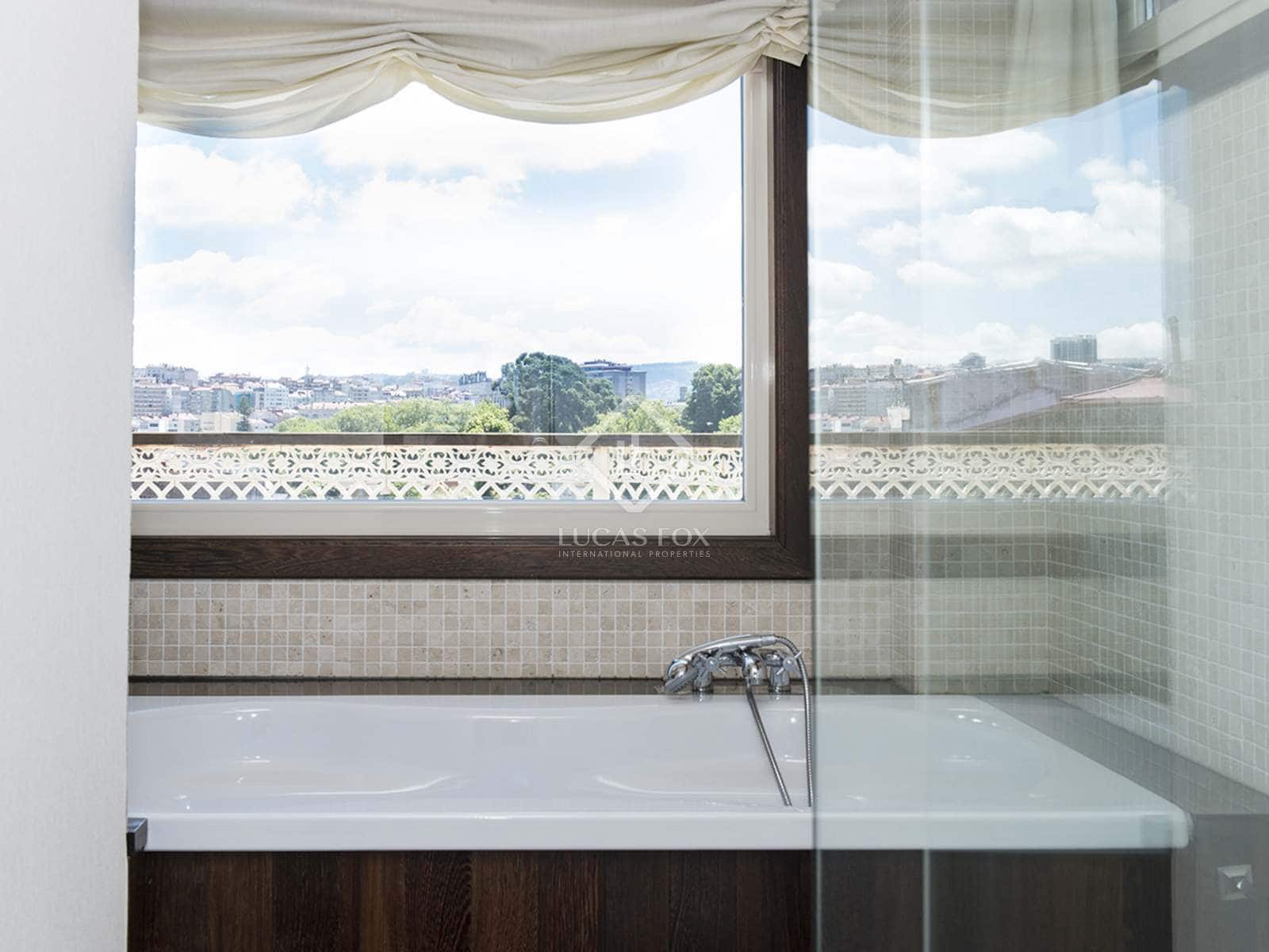 3 soverom Villa til salgs i Vigo med svømmebasseng garasje - € 850 000 (Ref: 7870987)