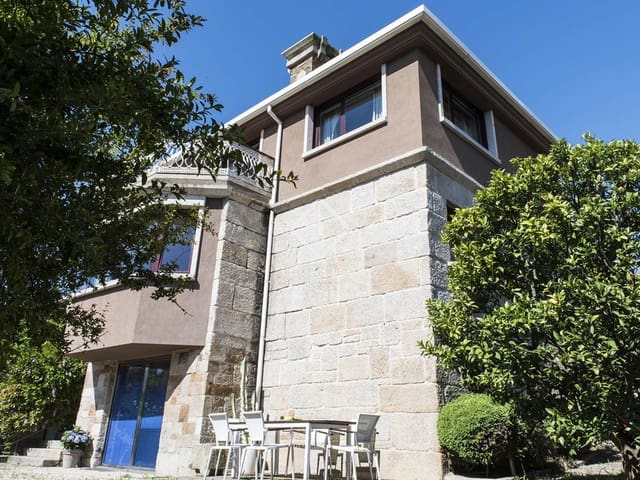 3 bedroom Villa for sale in Vigo with pool garage - € 850,000 (Ref: 7870987)
