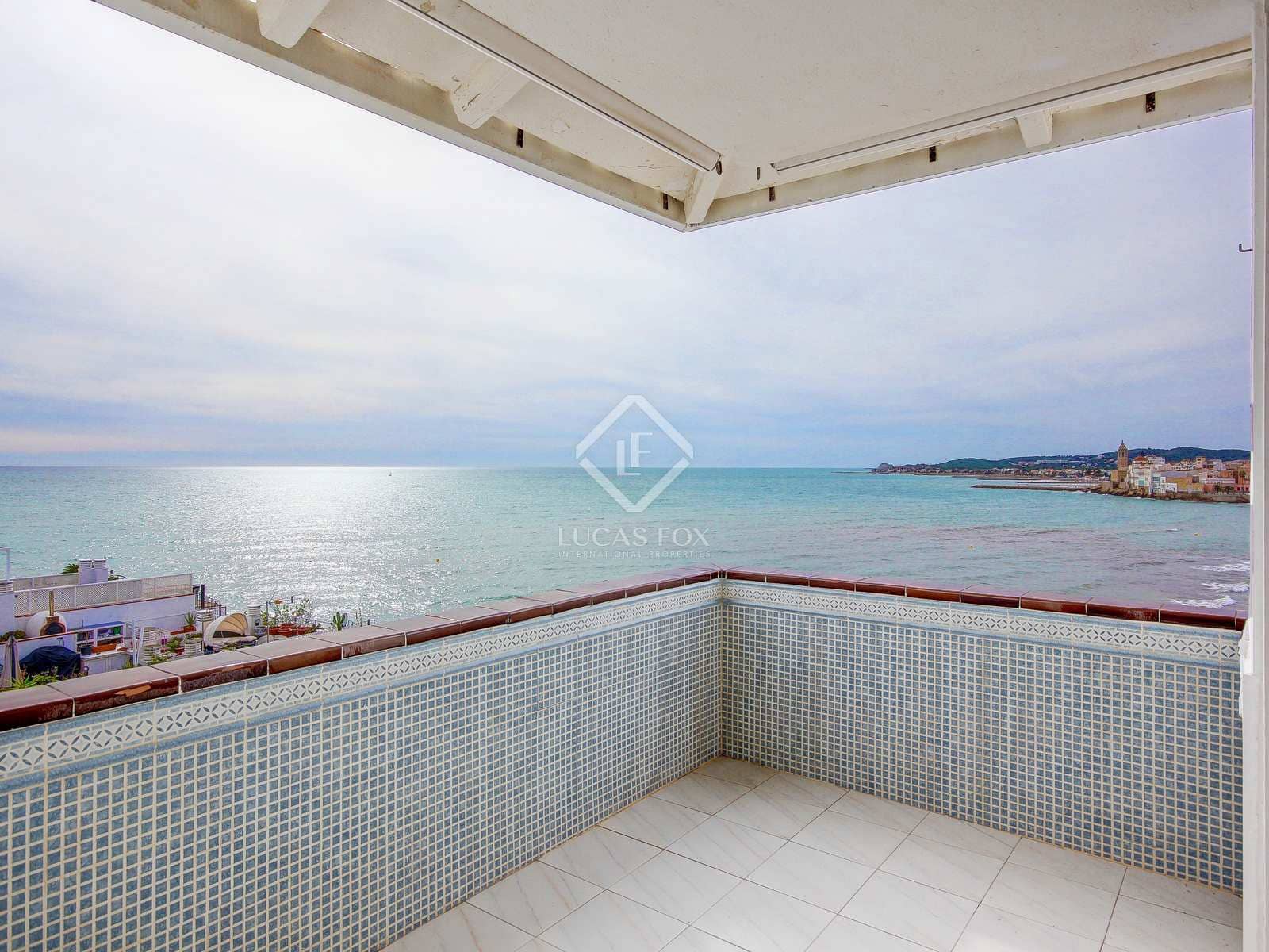 2 soveværelse Penthouse til salg i Sitges med swimmingpool garage - € 630.000 (Ref: 7877429)