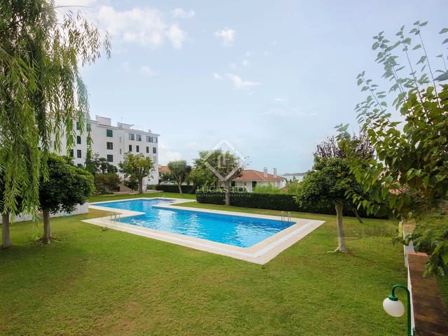 Ático de 2 habitaciones en Sitges en venta con piscina garaje - 630.000 € (Ref: 7877429)