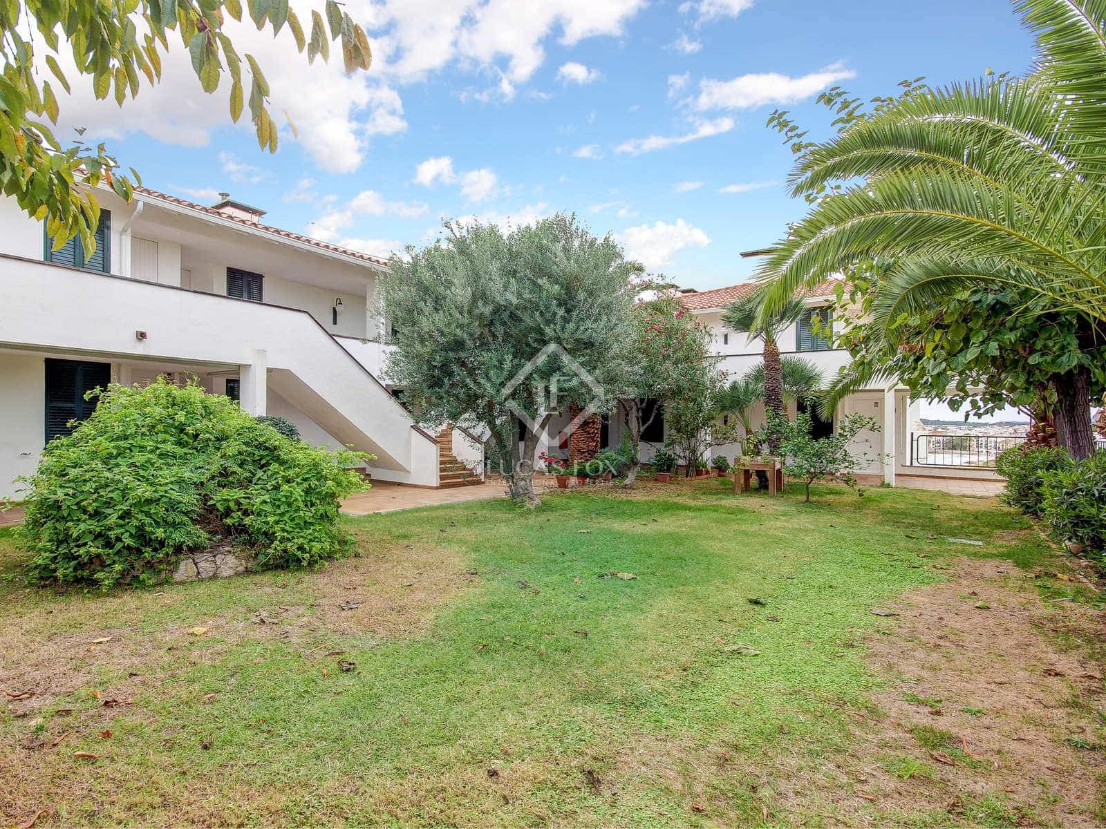 2 soveværelse Penthouse til salg i Sitges med swimmingpool garage - € 630.000 (Ref: 7877429)