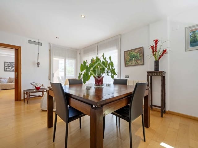 5 bedroom Villa for sale in Tarragona city with garage - € 895,000 (Ref: 7877432)