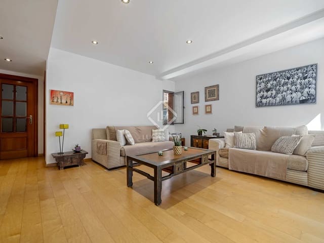 5 bedroom Villa for sale in Tarragona city with garage - € 895,000 (Ref: 7877432)