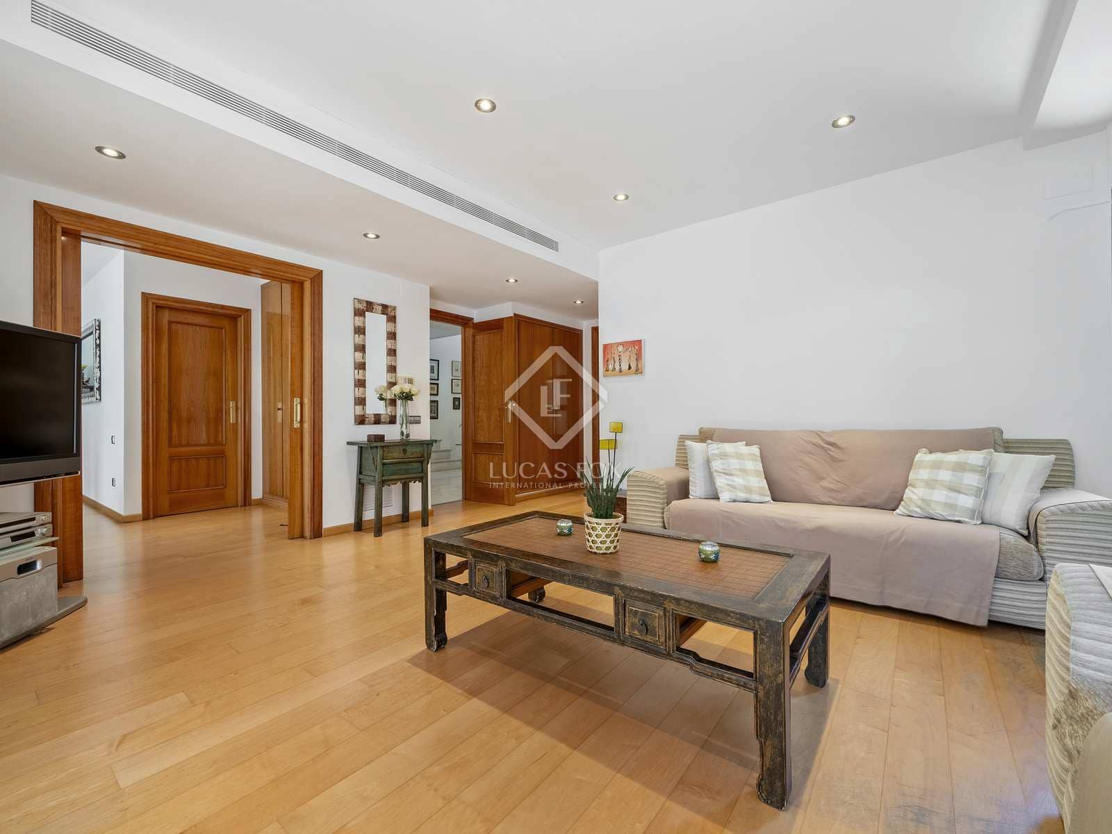 5 soveværelse Villa til salg i Tarragona by med garage - € 895.000 (Ref: 7877432)