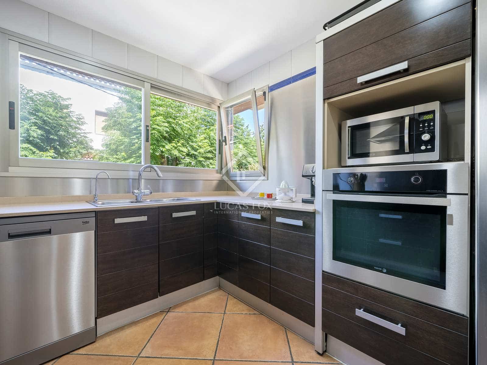 5 soveværelse Villa til salg i Tarragona by med garage - € 895.000 (Ref: 7877432)