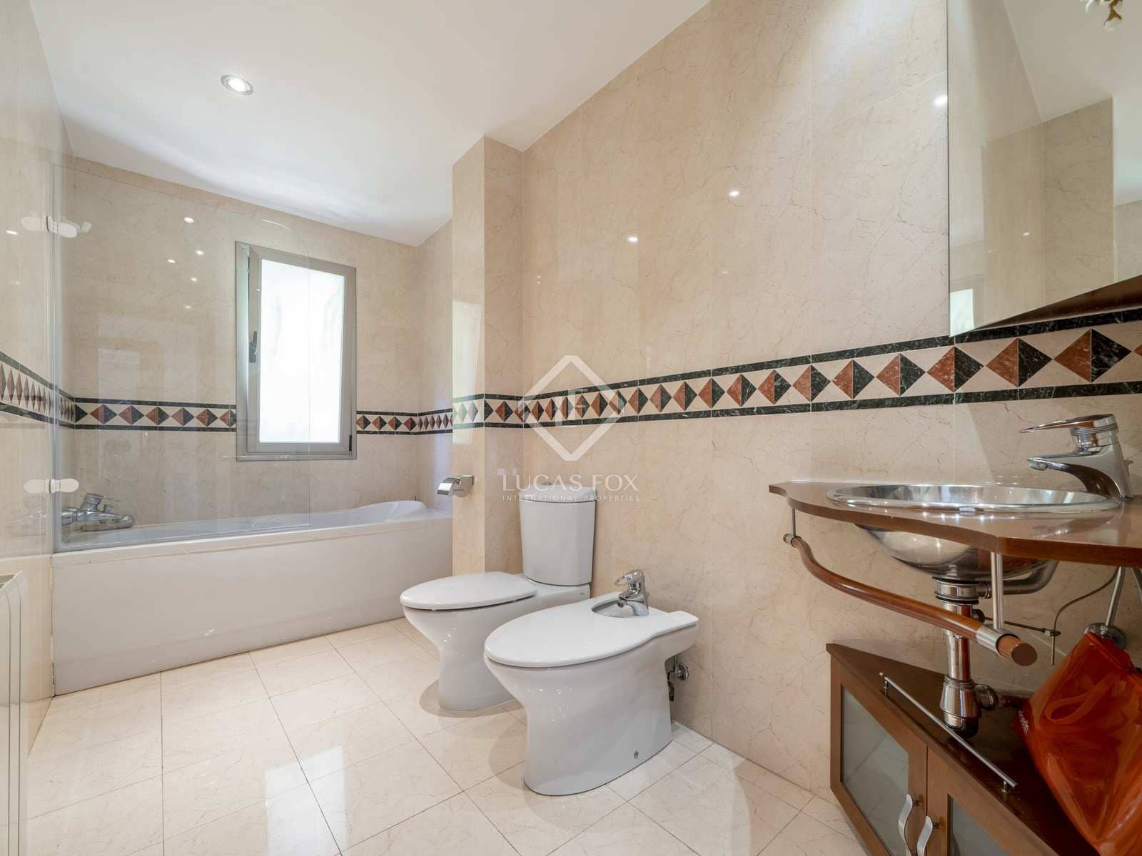 5 soveværelse Villa til salg i Tarragona by med garage - € 895.000 (Ref: 7877432)