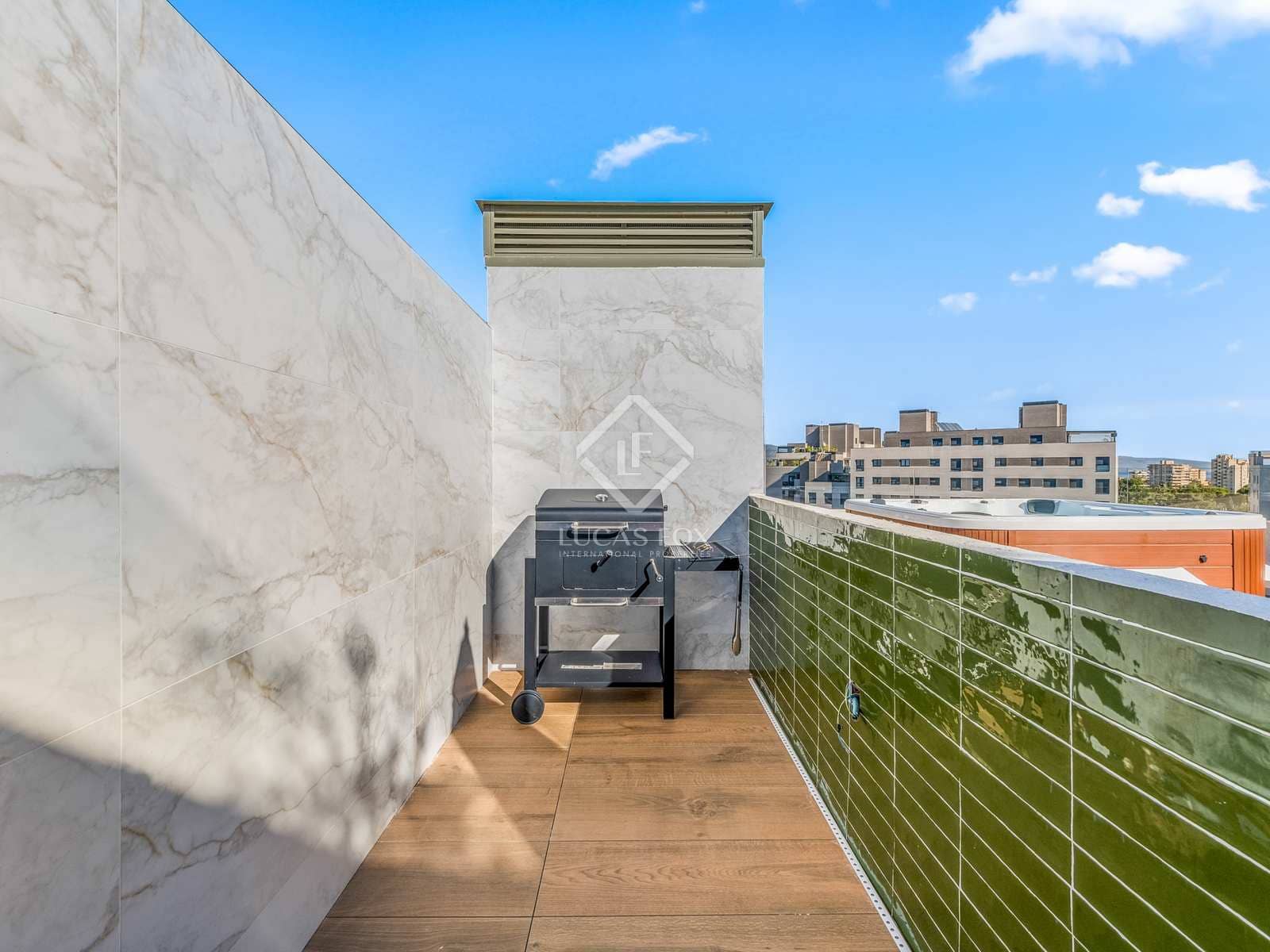 2 chambre Penthouse à vendre à Alicante ville avec piscine garage - 850 000 € (Ref: 7883961)