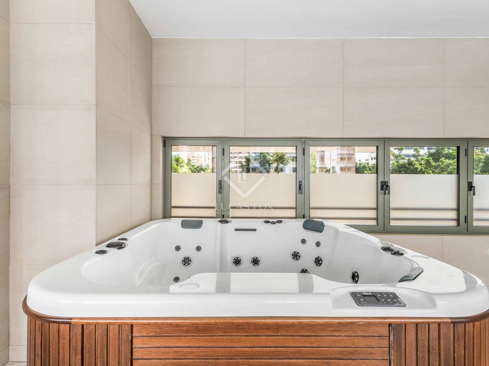 2 chambre Penthouse à vendre à Alicante ville avec piscine garage - 850 000 € (Ref: 7883961)