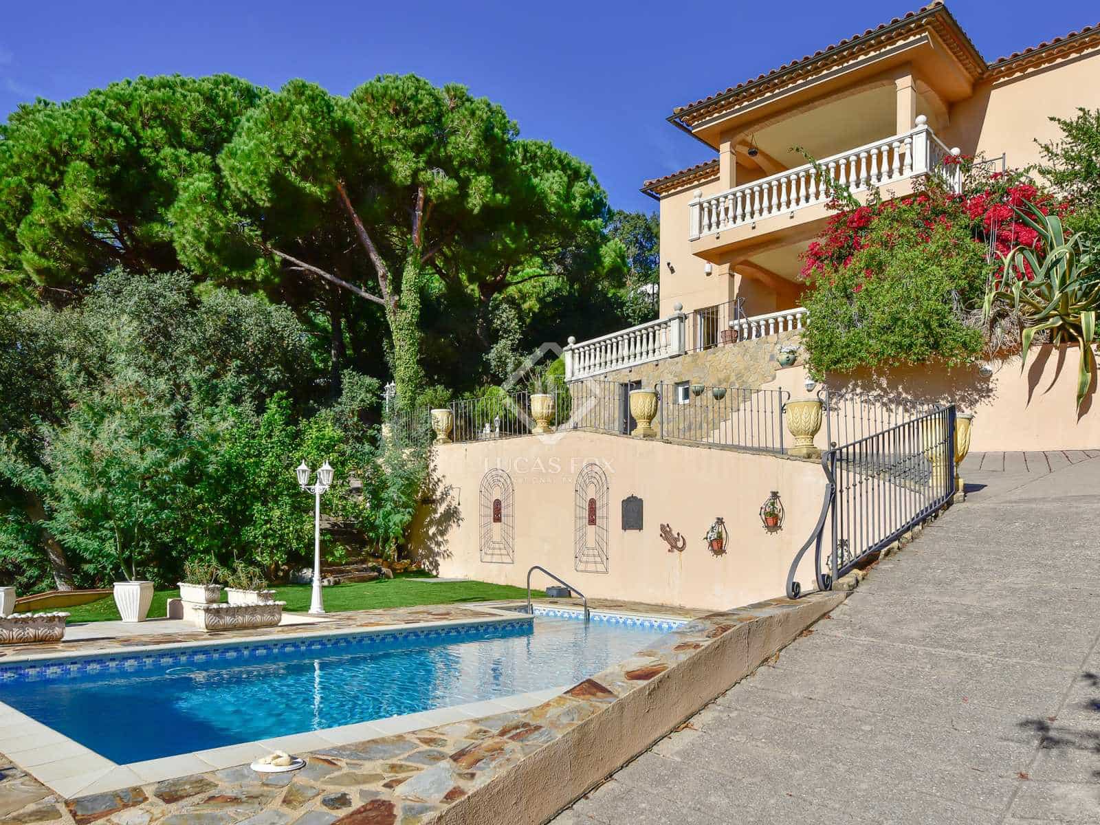 4 bedroom Villa for sale in Santa Cristina d'Aro with pool garage - € 690,000 (Ref: 7883965)