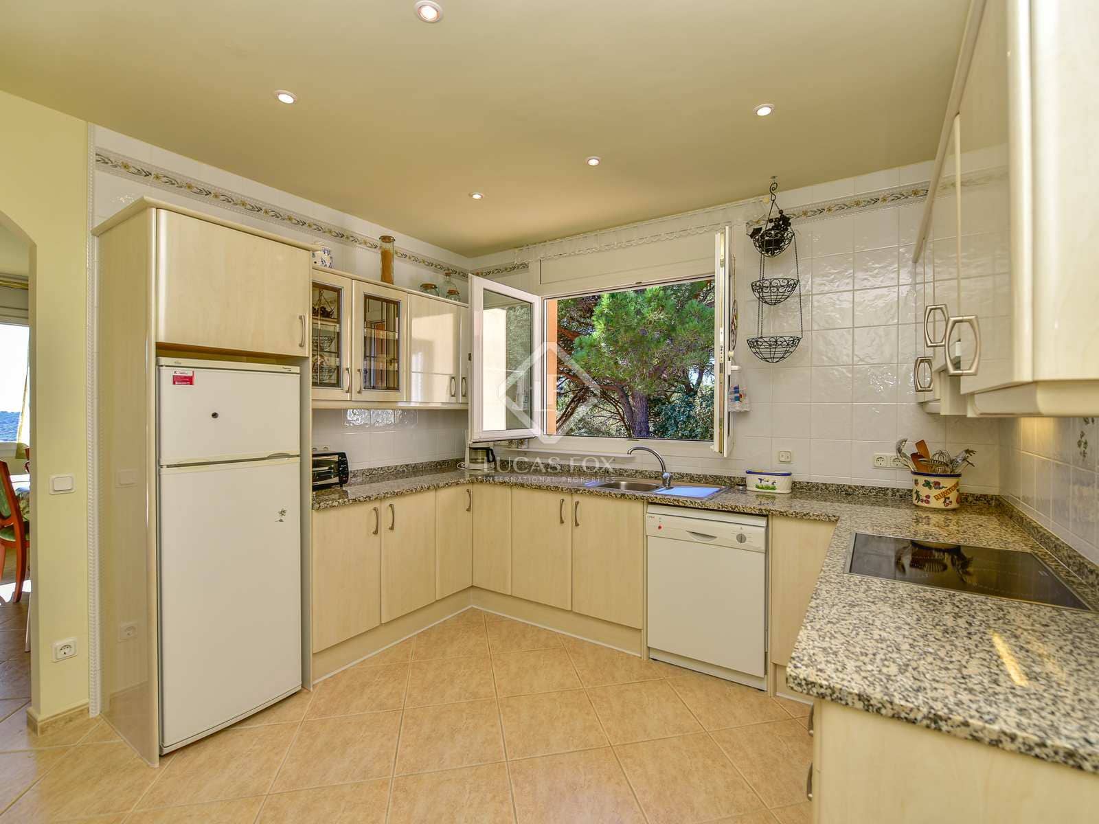 4 soverom Villa til salgs i Santa Cristina d'Aro med svømmebasseng garasje - € 630 000 (Ref: 7883965)