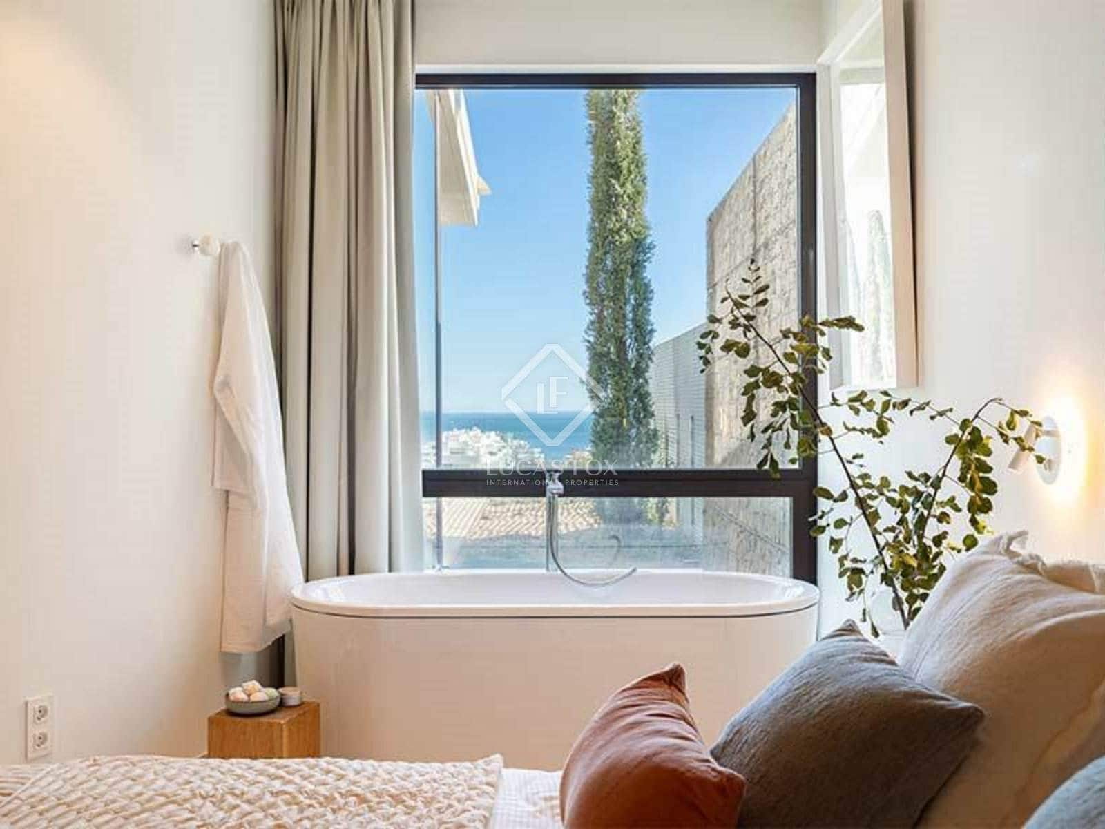 4 slaapkamer Villa te koop in Fuengirola met zwembad garage - € 2.970.000 (Ref: 7886812)