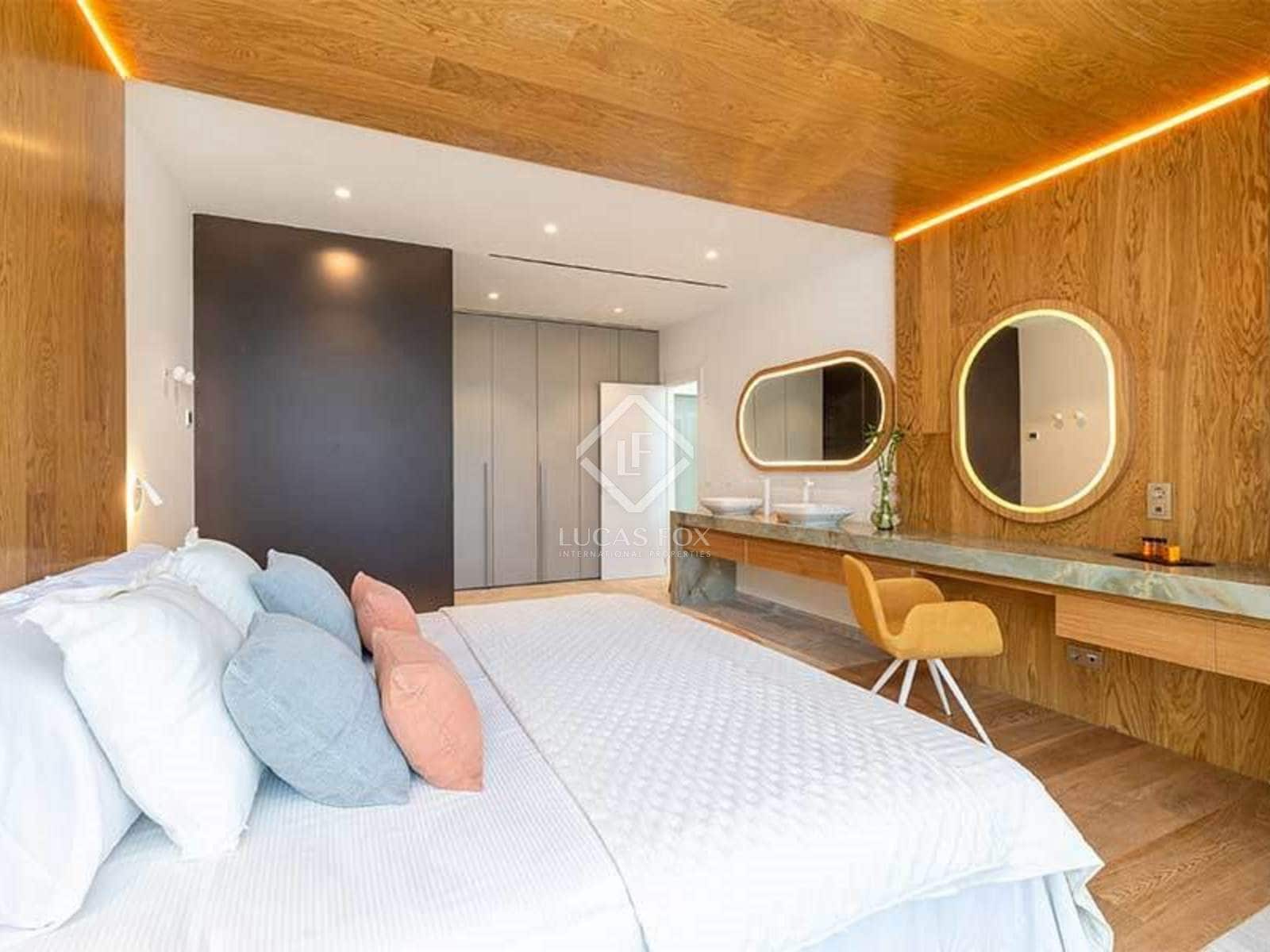 4 bedroom Villa for sale in Fuengirola with pool garage - € 3,960,000 (Ref: 7886813)