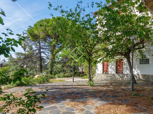 9 Zimmer Villa zu verkaufen in Premià de Dalt mit Pool Garage - 1.250.000 € (Ref: 7889602)