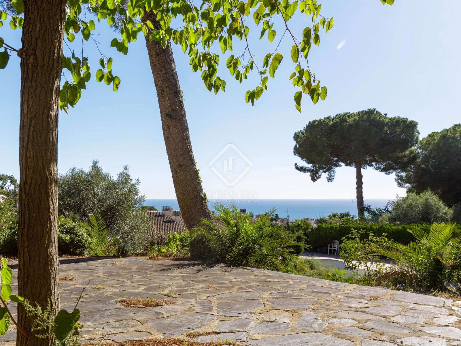 9 soveværelse Villa til salg i Premia de Dalt med swimmingpool garage - € 1.250.000 (Ref: 7889602)