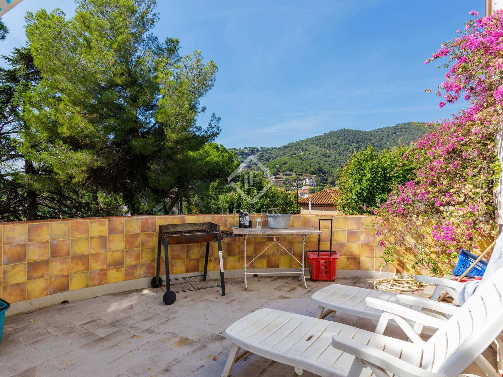 9 soveværelse Villa til salg i Premia de Dalt med swimmingpool garage - € 1.250.000 (Ref: 7889602)