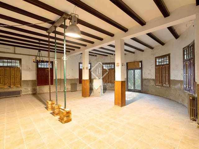 9 Zimmer Villa zu verkaufen in Premià de Dalt mit Pool Garage - 1.250.000 € (Ref: 7889602)