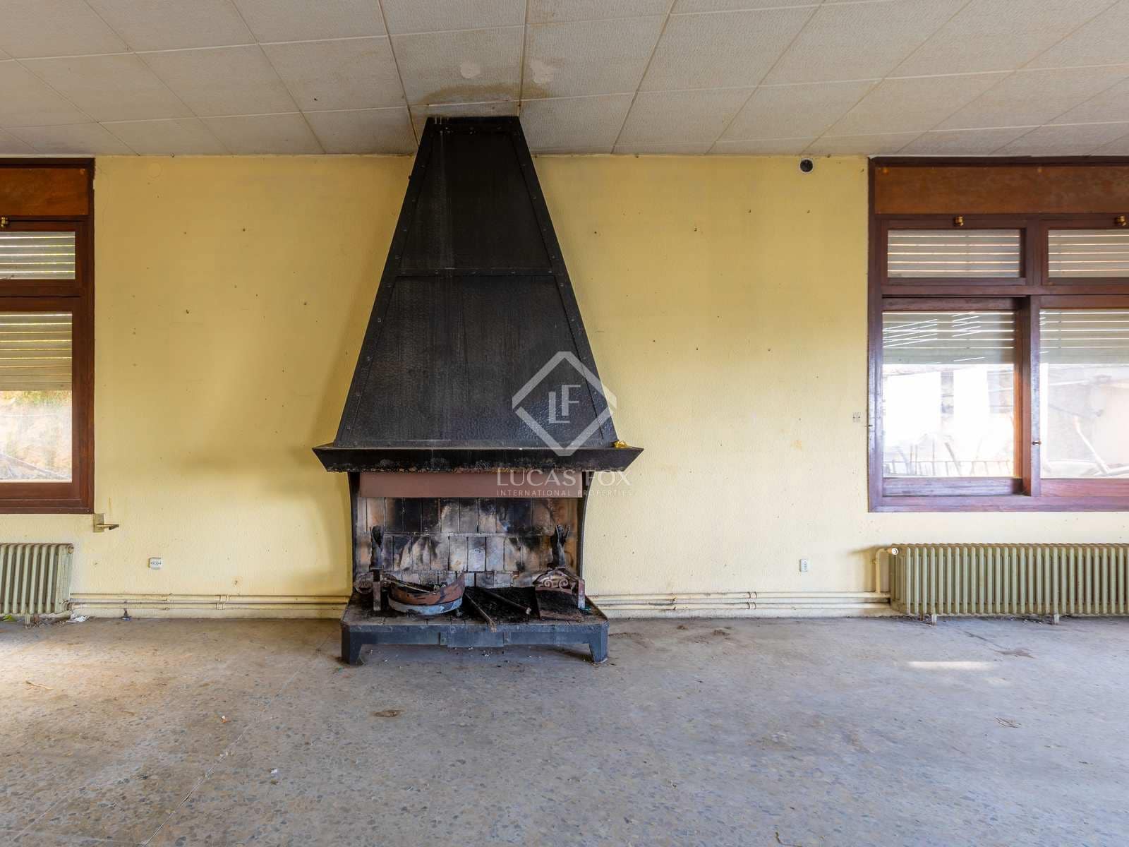 9 soveværelse Villa til salg i Premia de Dalt med swimmingpool garage - € 1.250.000 (Ref: 7889602)