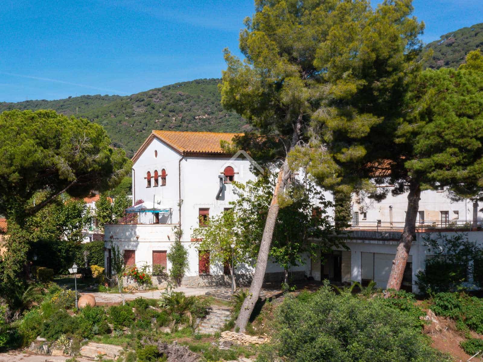 9 soveværelse Villa til salg i Premia de Dalt med swimmingpool garage - € 1.250.000 (Ref: 7889602)