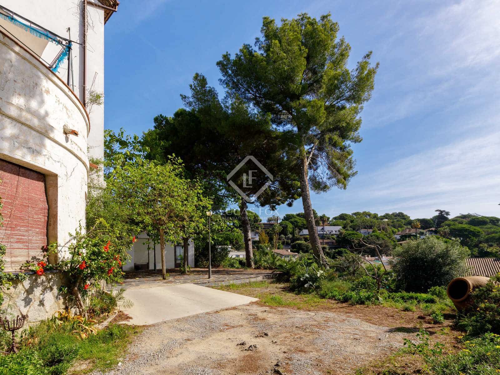 9 soveværelse Villa til salg i Premia de Dalt med swimmingpool garage - € 1.250.000 (Ref: 7889602)