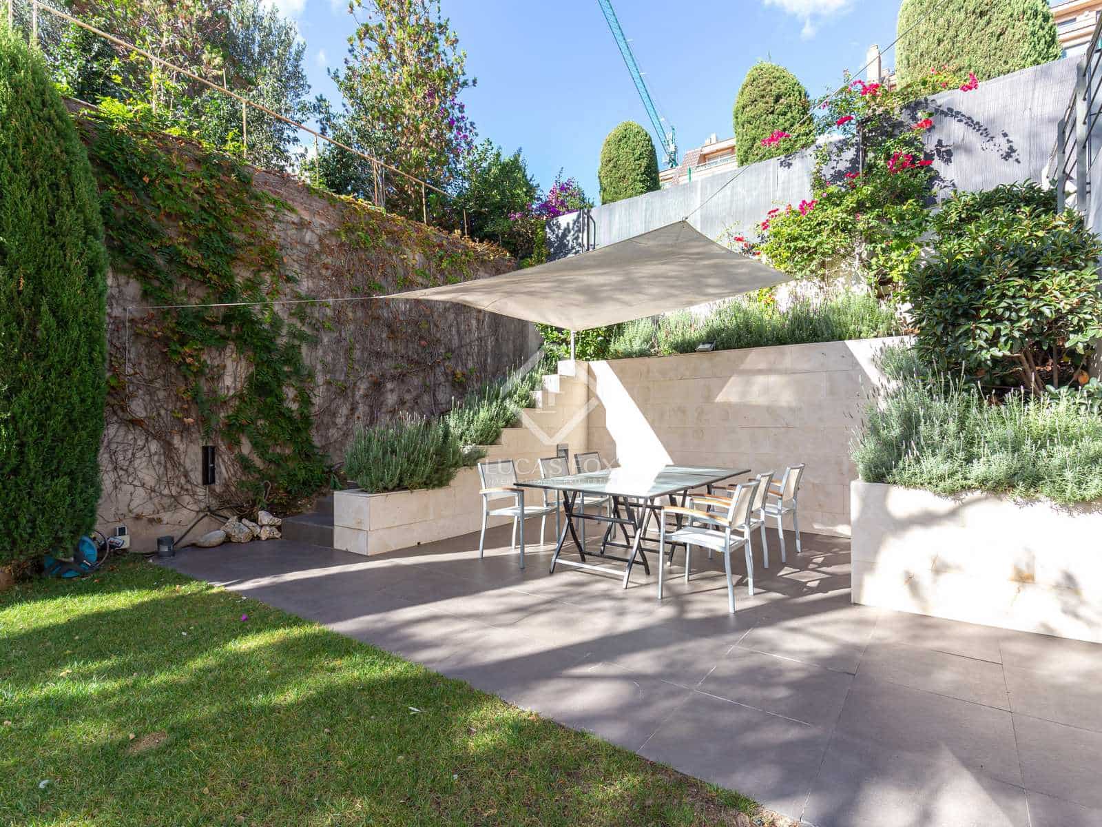 5 bedroom Villa for sale in Esplugues de Llobregat with pool garage - € 2,940,000 (Ref: 7892025)