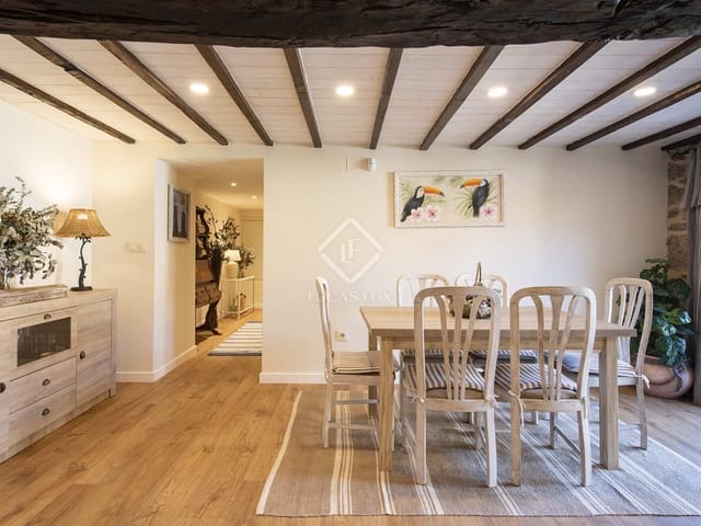 4 soveværelse Villa til salg i Barro med garage - € 695.000 (Ref: 7897224)