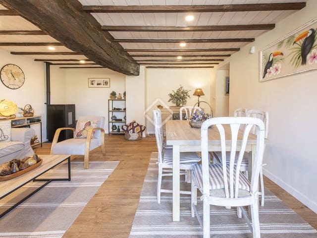 4 bedroom Villa for sale in Barro with garage - € 695,000 (Ref: 7897224)