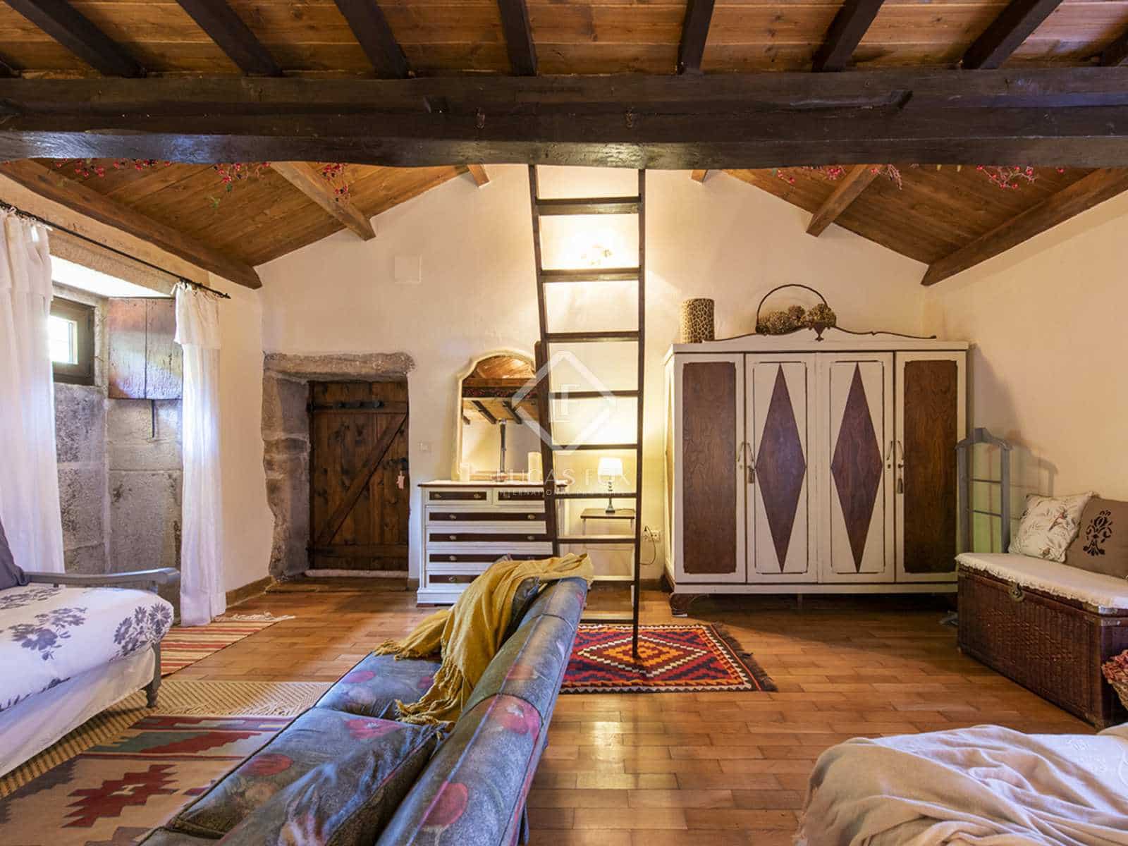 4 soveværelse Villa til salg i Barro med garage - € 695.000 (Ref: 7897224)