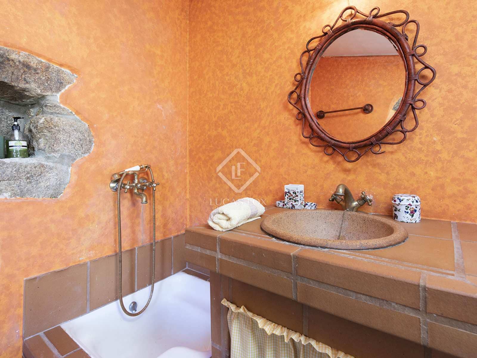 4 soveværelse Villa til salg i Barro med garage - € 695.000 (Ref: 7897224)