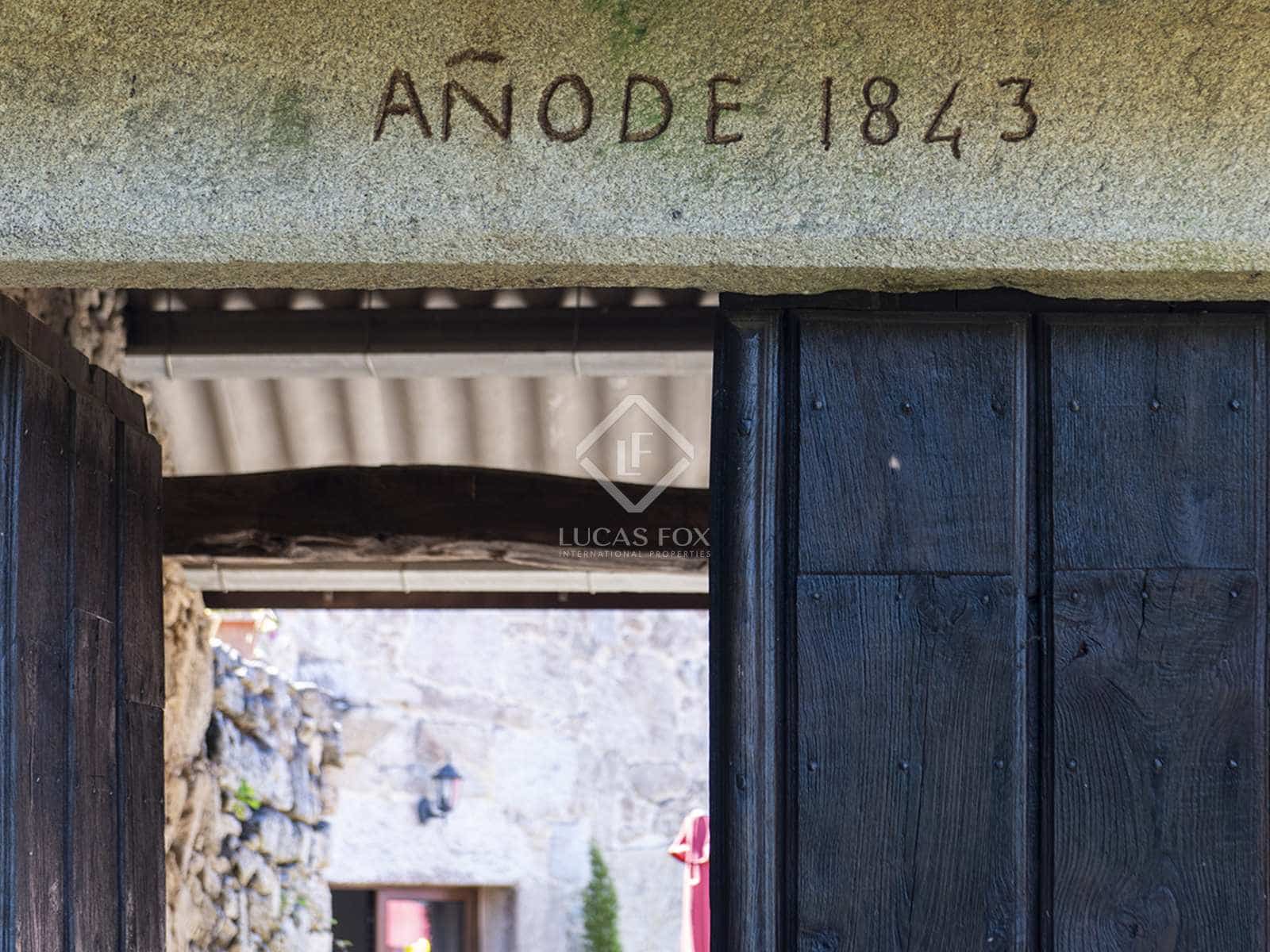 4 soveværelse Villa til salg i Barro med garage - € 695.000 (Ref: 7897224)