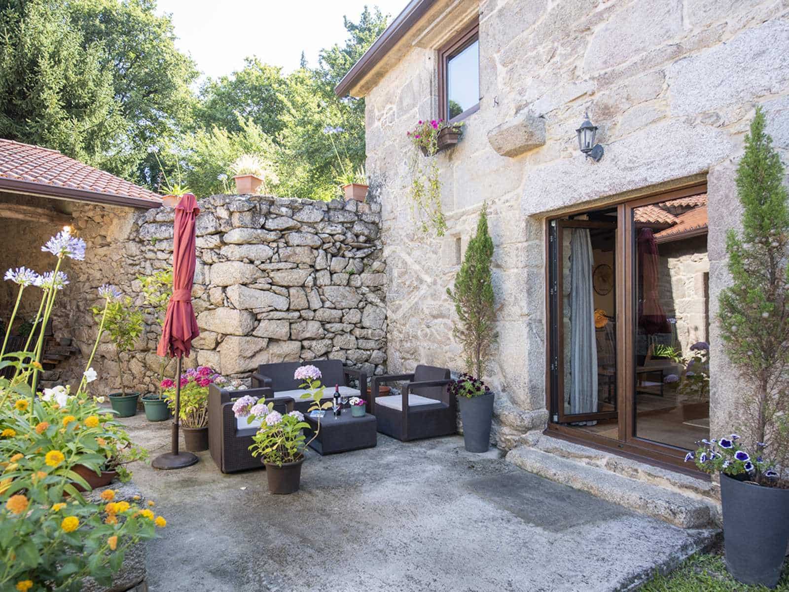 4 soveværelse Villa til salg i Barro med garage - € 695.000 (Ref: 7897224)